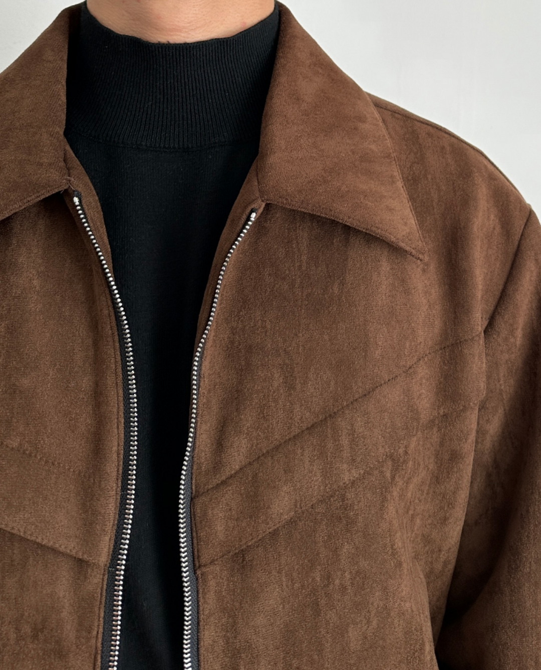 Giacca Scamosciata Uomo | Zip Sottile e Stile Essenziale 4