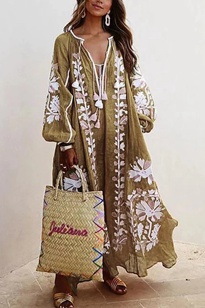 Abito Estate Donna | Ricamo Floreale Boho & Laccetto con Nappe
