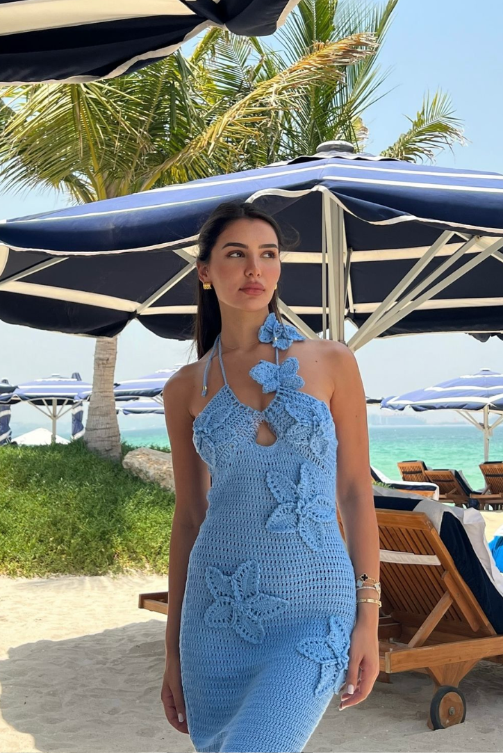 Abito lungo all’uncinetto con motivo floreale