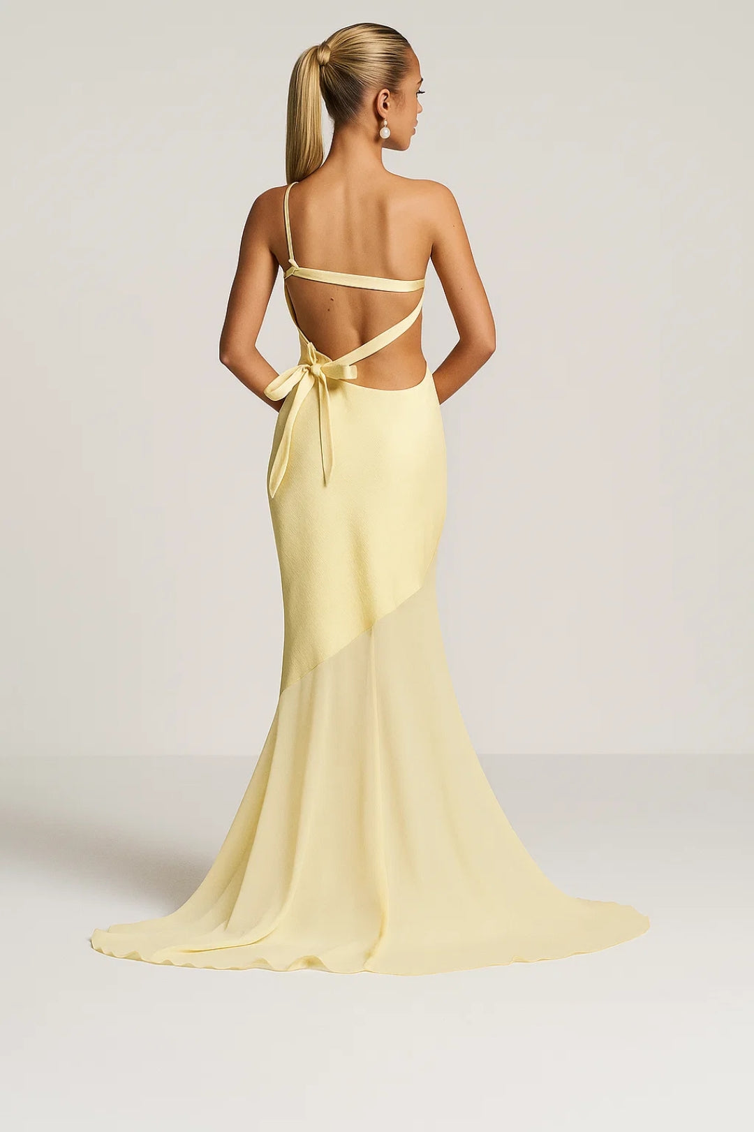 Abito lungo monospalla con orlo asimmetrico in chiffon Donna | Orlo Asimmetrico & Silhouette Slanciata