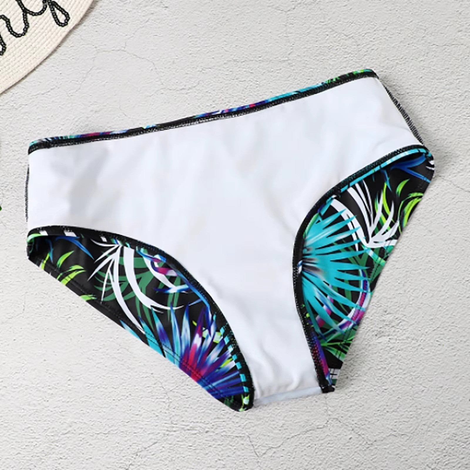 Bikini Donna | Stampa Tropicale & Vita Alta Valorizzante