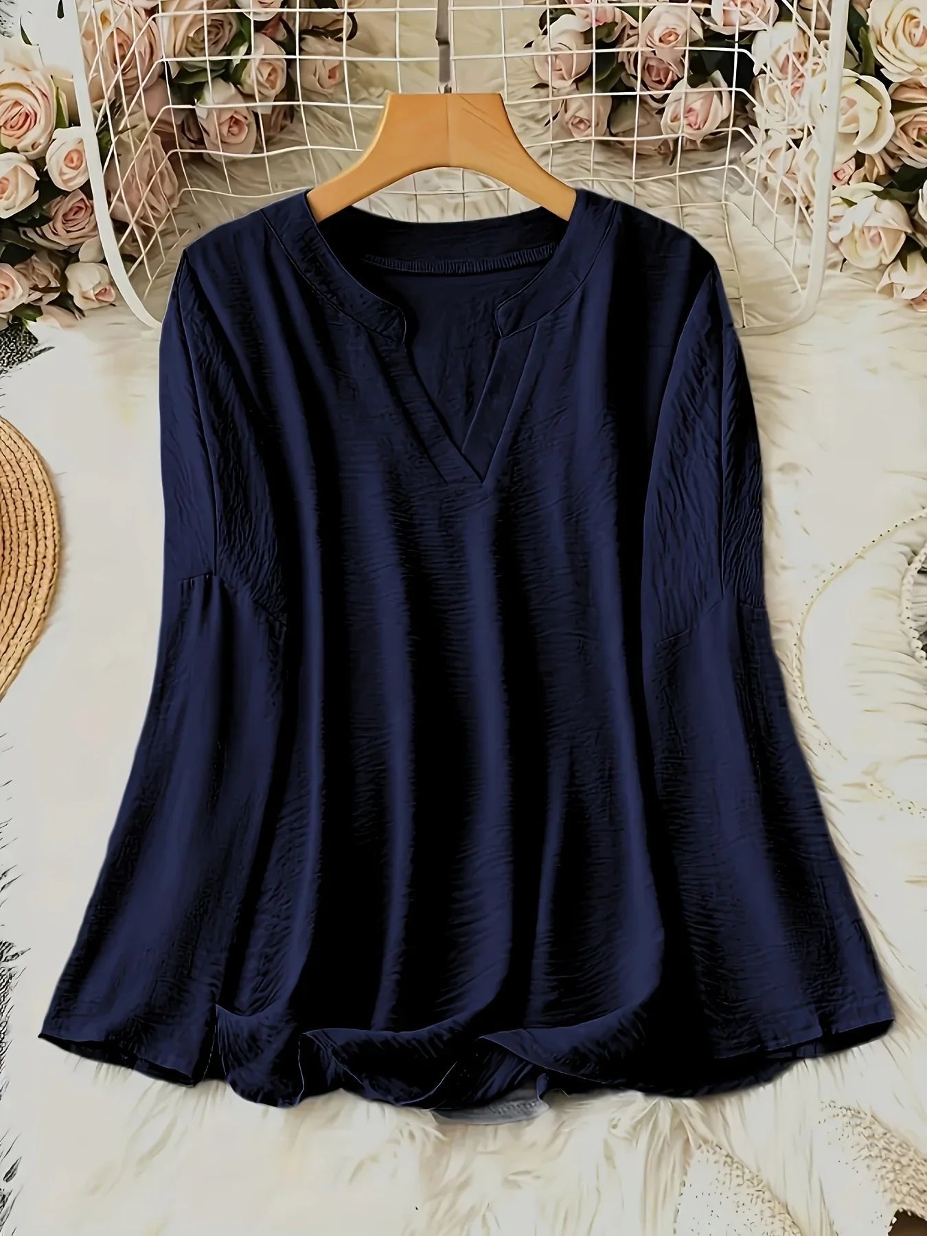 Bria - Blusa a V in tessuto leggero 5