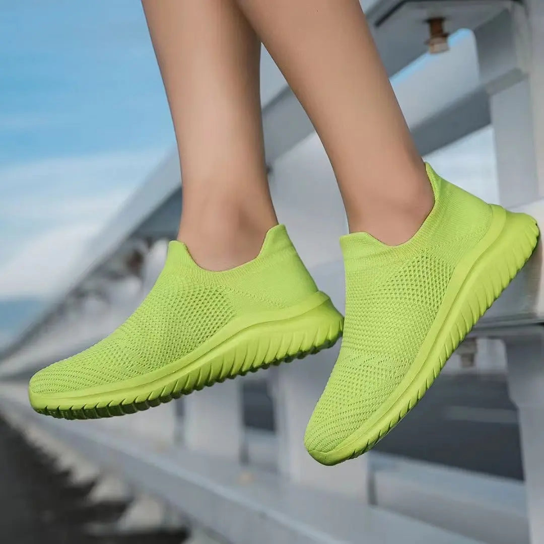 Breathable Knit Sneakers for Men and Women – Stylish &amp; Versatile