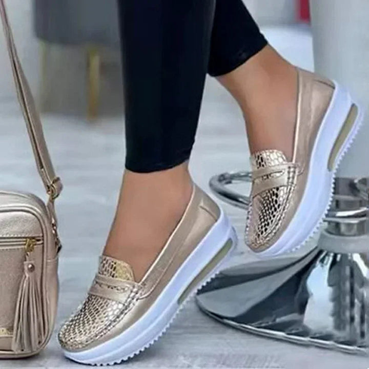 Breathable Slip-On Casual Shoes for Women – Comfortable &amp; Stylish