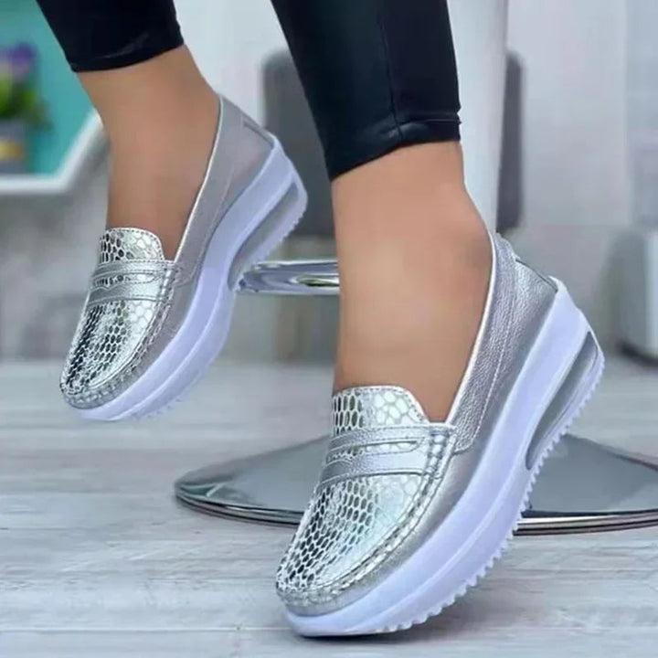Breathable Slip-On Casual Shoes for Women – Comfortable &amp; Stylish