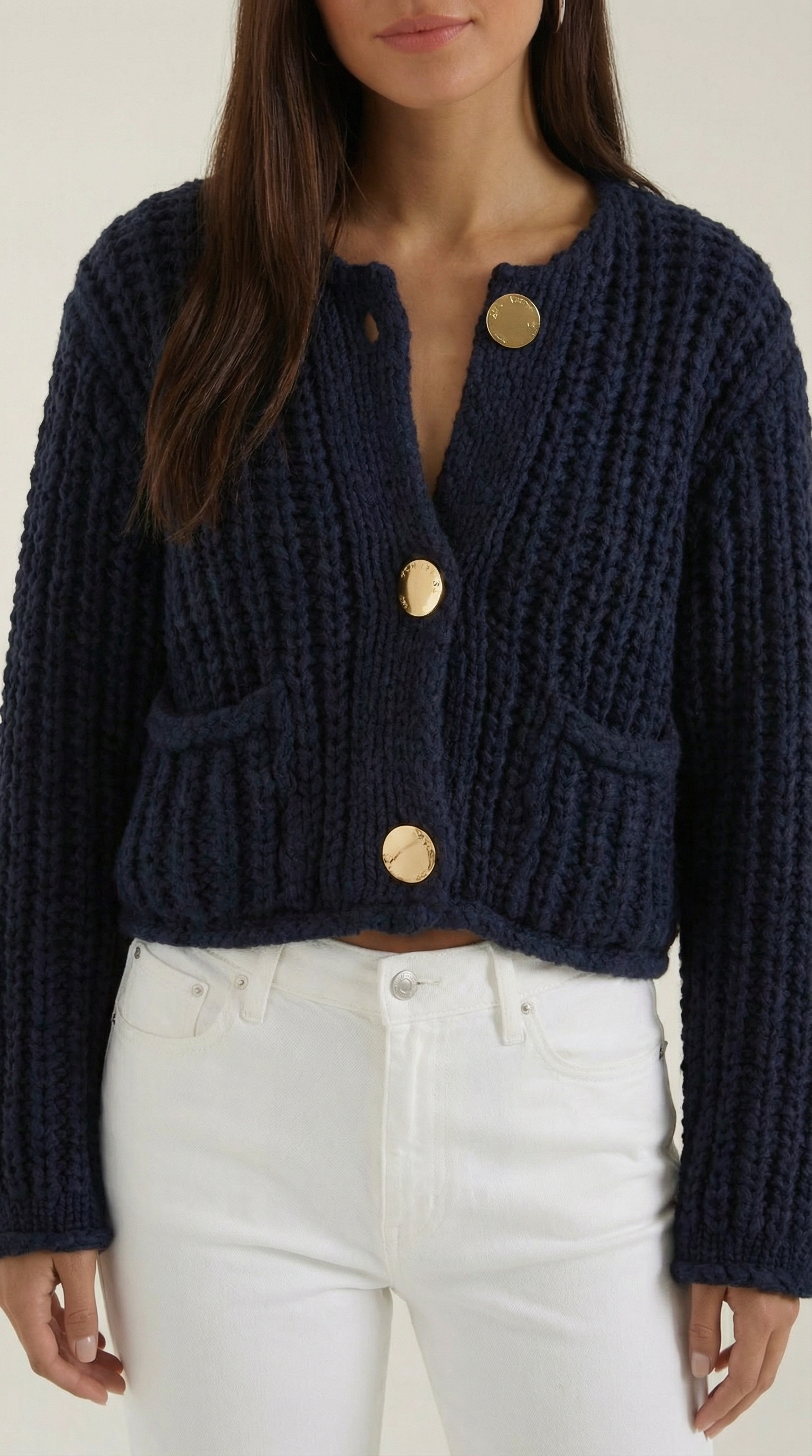 Cardigan Donna in Maglia Cropped Bottoni Dorati Chunky 3