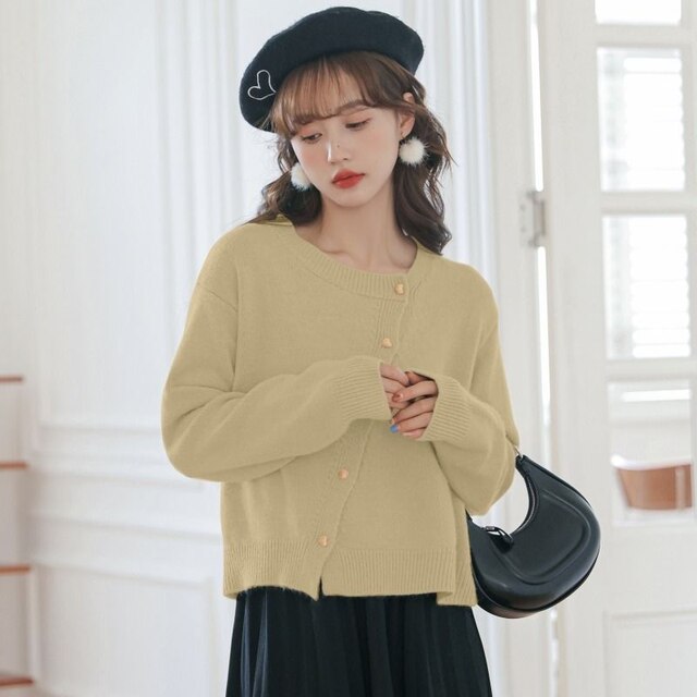https://cdn.shopify.com/s/files/1/0803/0670/0562/products/C-rdigan-de-punto-con-botones-oblicuos-para-mujer-su-ter-de-aspecto-coreano-ropa-de.jpg_640x640_d8e21a29-1d4d-4dab-99a9-261c9316eee9.jpg