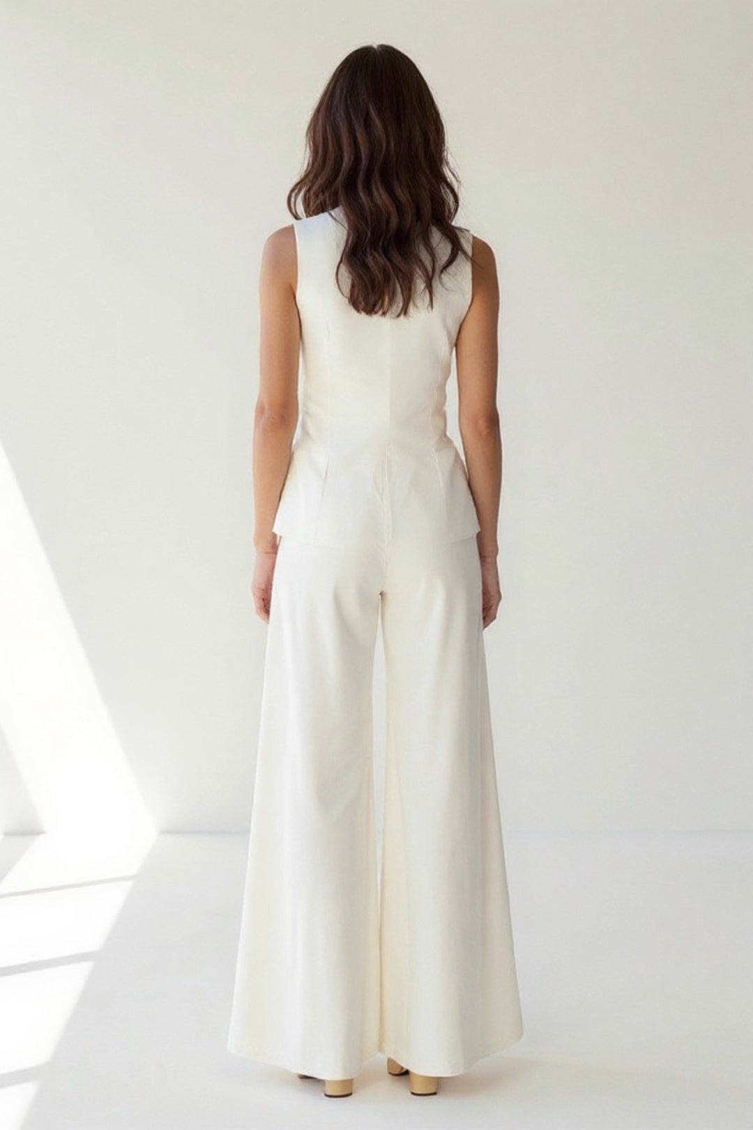 Completo elegante senza maniche con top e pantaloni a gamba larga | Bianco crema | Chic e raffinato 3