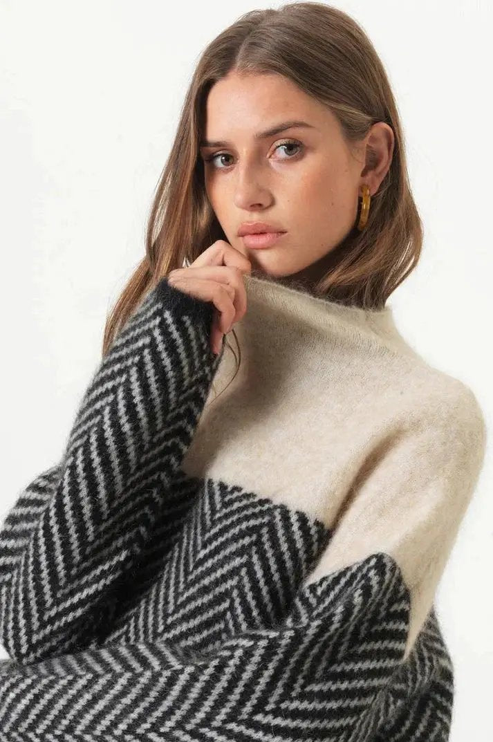 Herringbone Oversized Sweater for Women – Cozy &amp; Stylish Layering-Caliboot