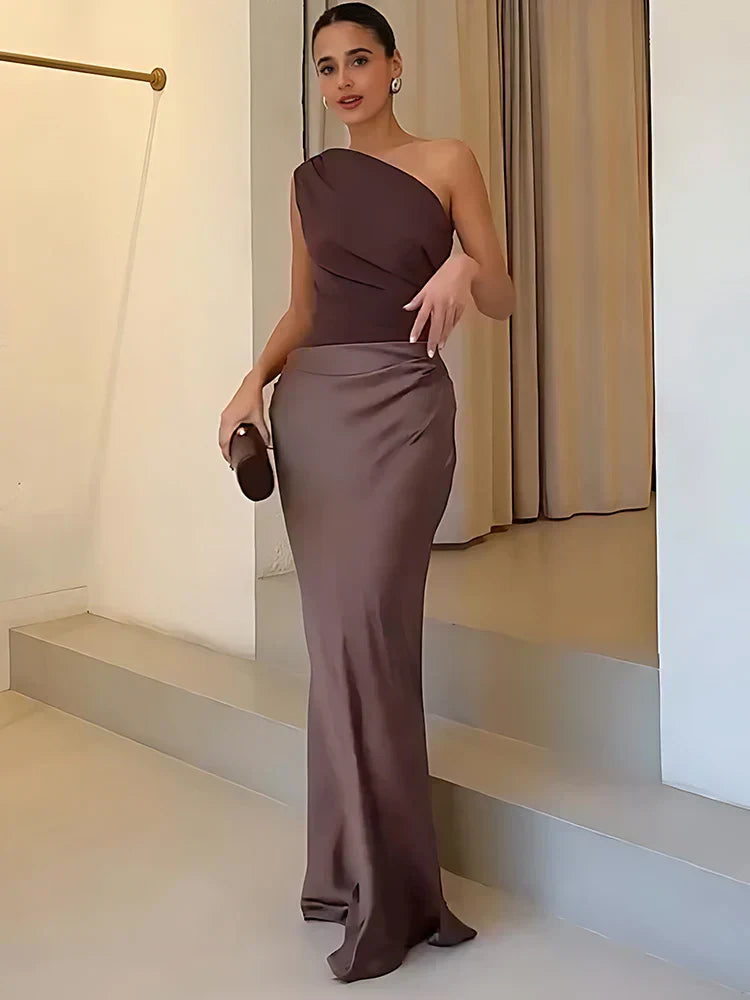 Maxi Abito Donna | Spalla scoperta & Linea aderente slanciante