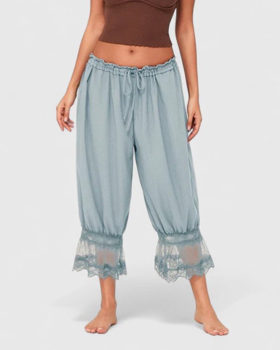 Pantaloni Donna | Design Romantico & Dettagli in Pizzo