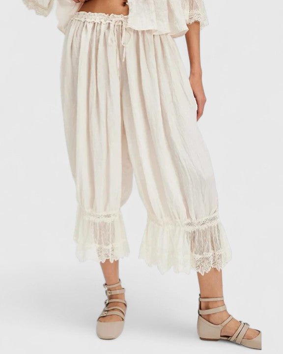 Pantaloni Donna | Design Romantico & Dettagli in Pizzo