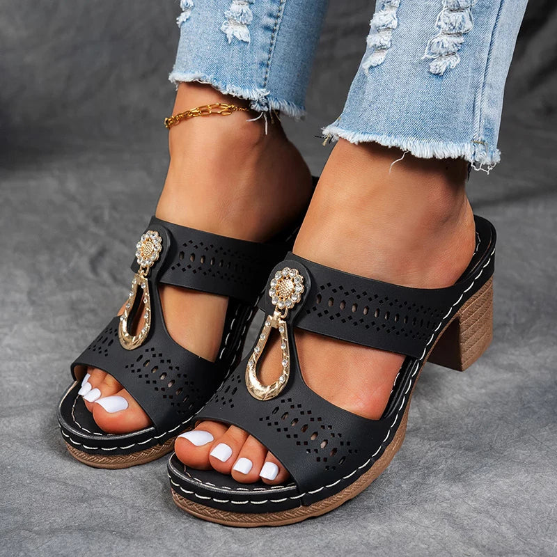 Sandali Ortopedici Donna | Tacco Largo & Dettaglio Gioiello Elegante