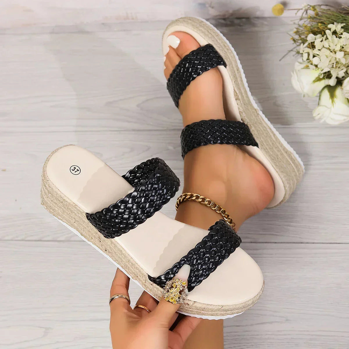 Sandali con zeppa da donna - Comodi ed eleganti 5