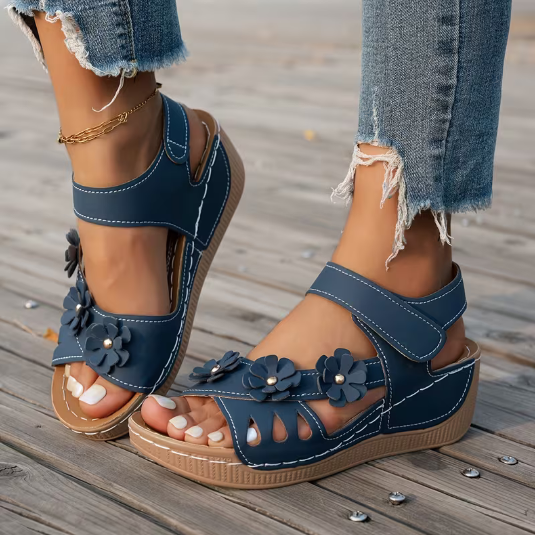 Sandalo Donna | Zeppa Comoda con Applicazioni Floreali