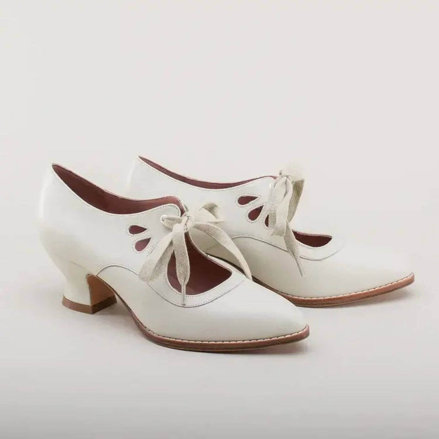 Scarpe Donna | Tacco Basso & Design Vintage Elegante