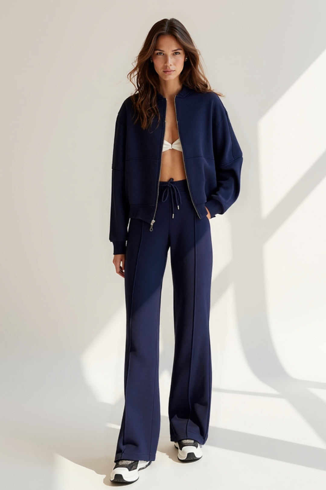 Set coordinato sportivo con giacca e pantaloni | Tessuto tecnico comodo 0