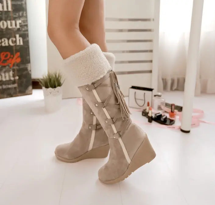 Stylish Mid-Calf Rain Boots for Women – Elegant &amp; Comfortable