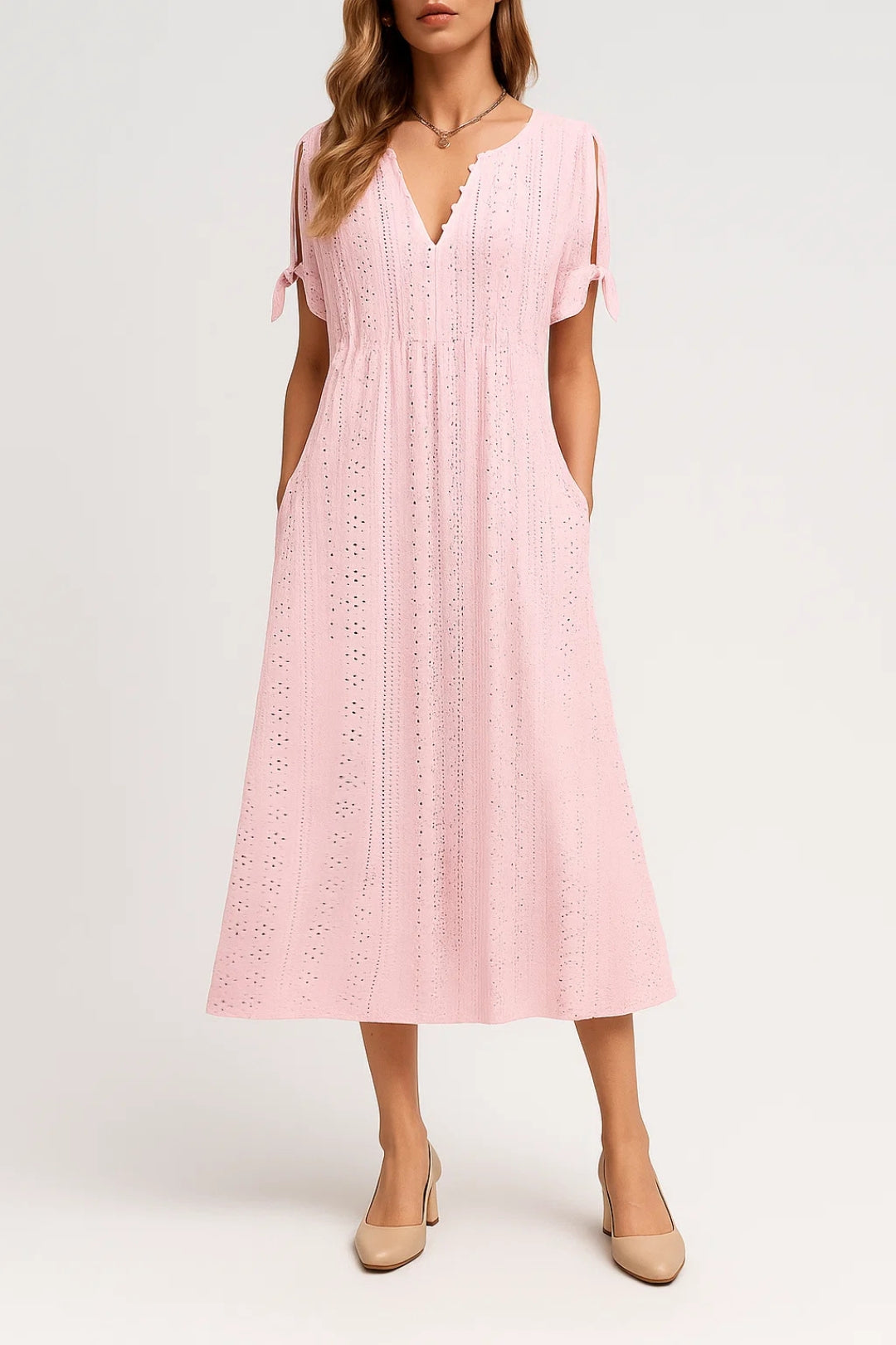 Vestito midi traforato con scollo a V e maniche con fiocco 2