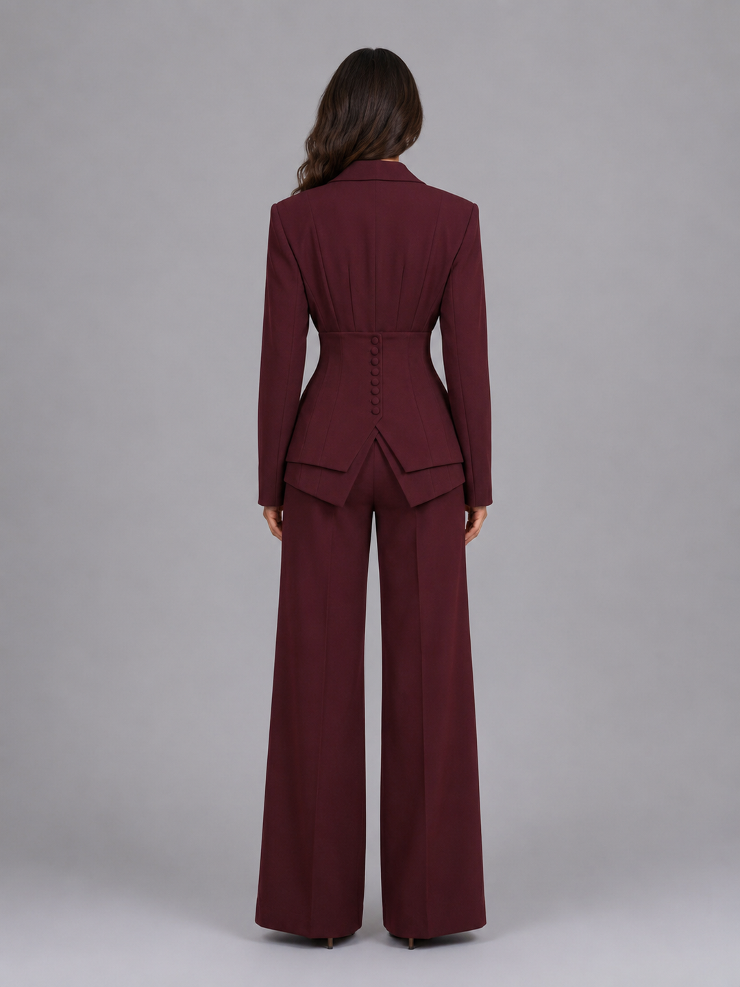 Tailleur Donna Tre Pezzi | Vita Scolpita e Fluidità 2