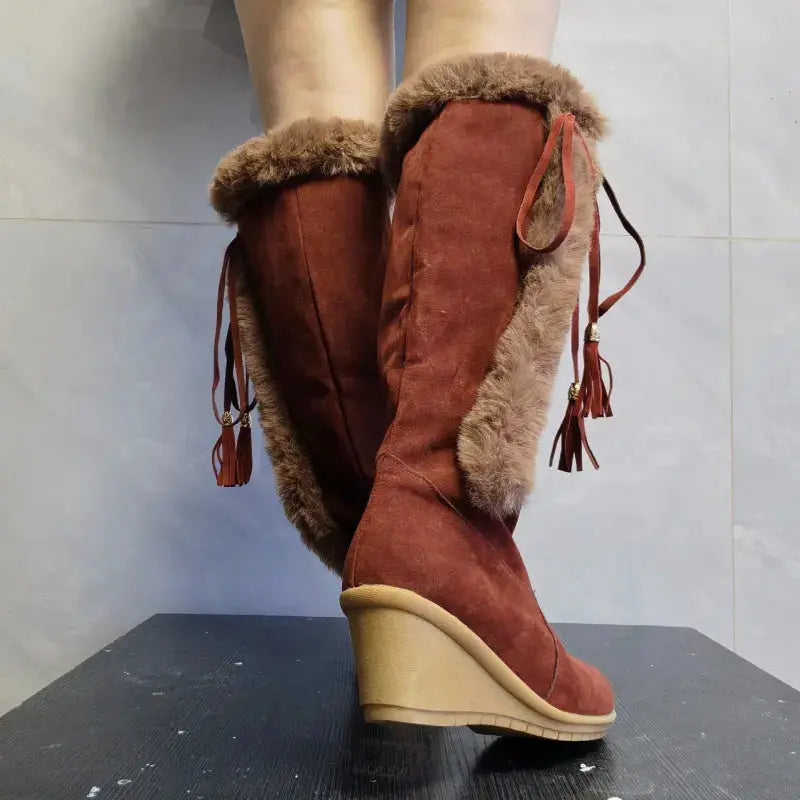 Black Combat Boots for Women – Stylish &amp; Comfortable Winter Footwear