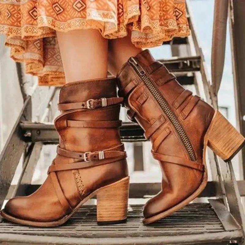 Retro Leather Boots for Women – Chic &amp; Stylish with Belt Buckle Detail