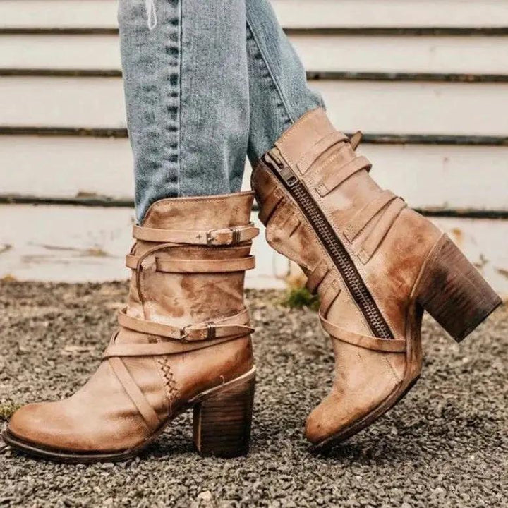 Retro Leather Boots for Women – Chic &amp; Stylish with Belt Buckle Detail