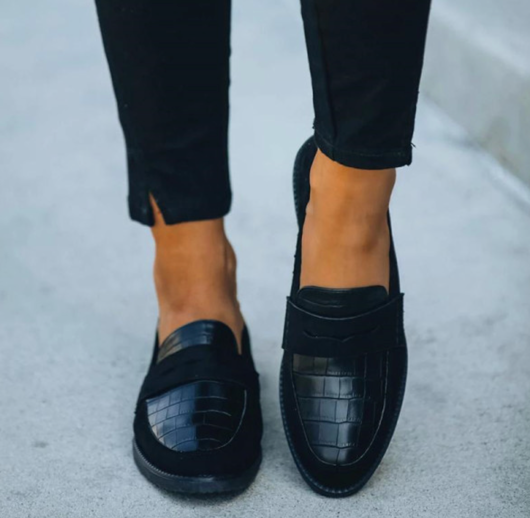 Women's Slippers | Elegant & All-Day Comfort