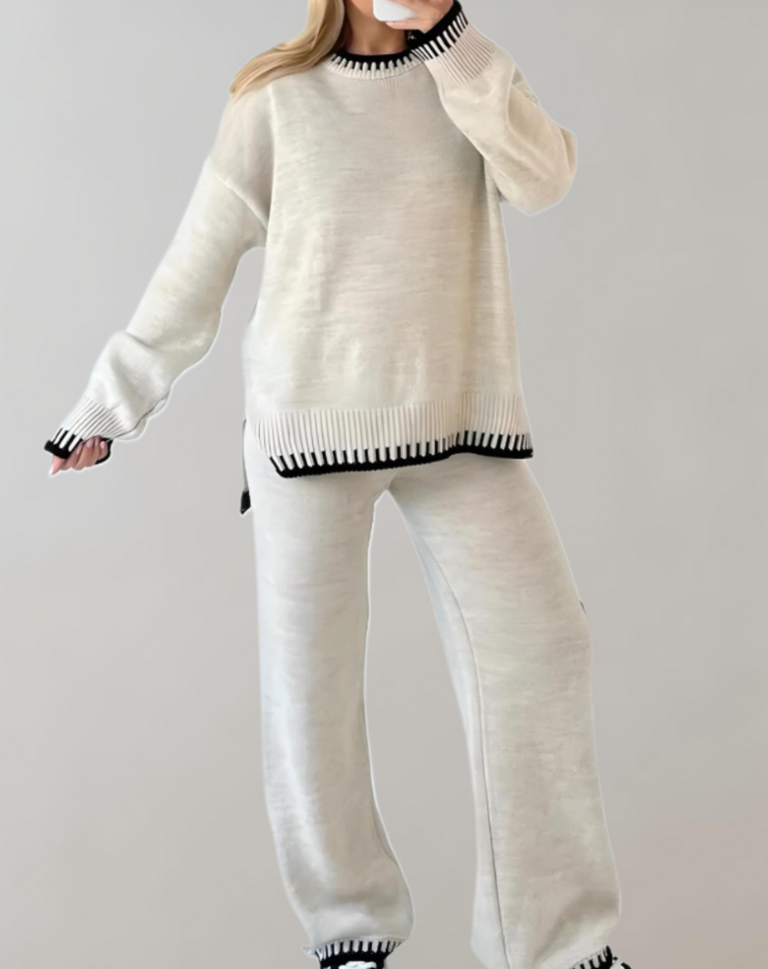 Completo 2 Pezzi Donna | Design Moderno e Versatile 2