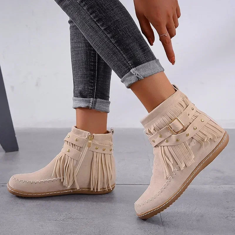 Round Toe Winter Boots for Women – Stylish &amp; Comfortable