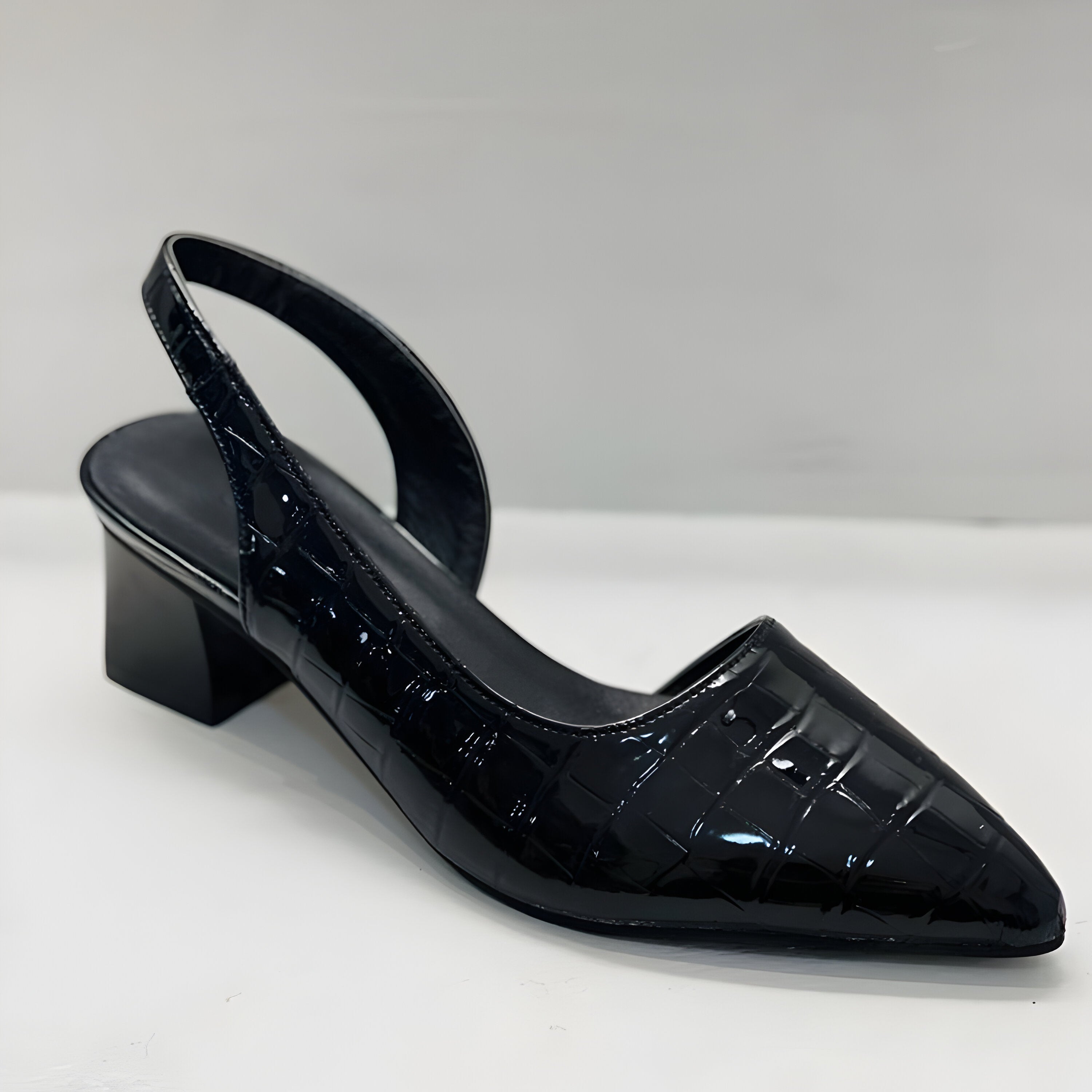 Wynn - Scarpe con tacco a punta larga 4